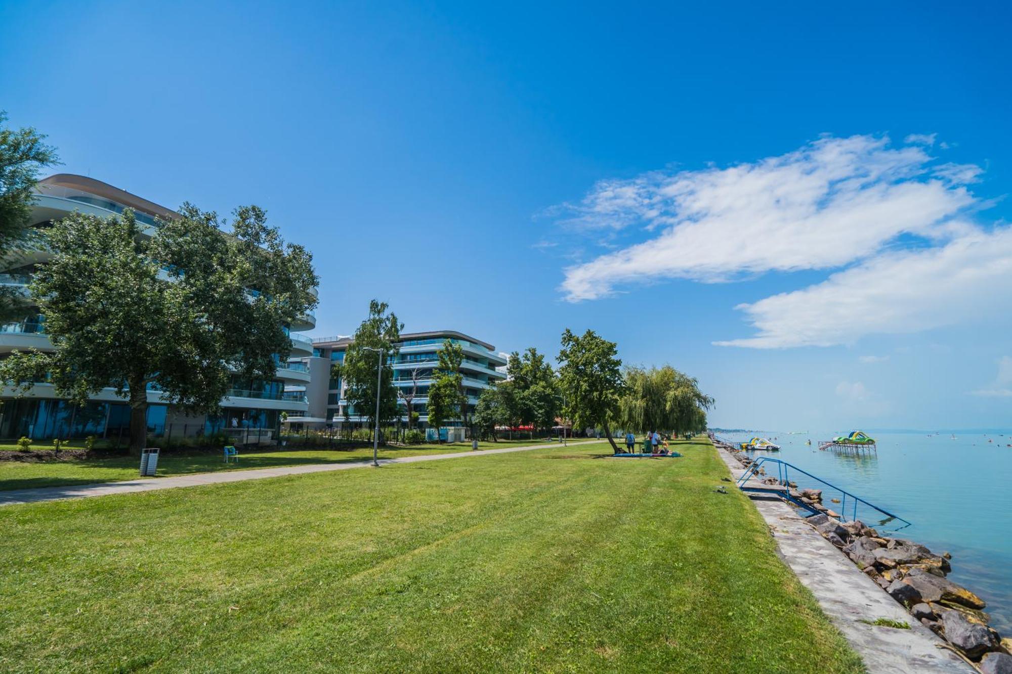 Myflat Wave 36 Suite Siófok Eksteriør bilde